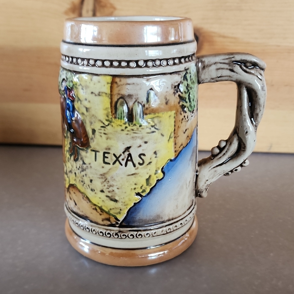 Texas Ceramic Souvenir Beer Stein - Yellow & Blue - Picture 11 of 13